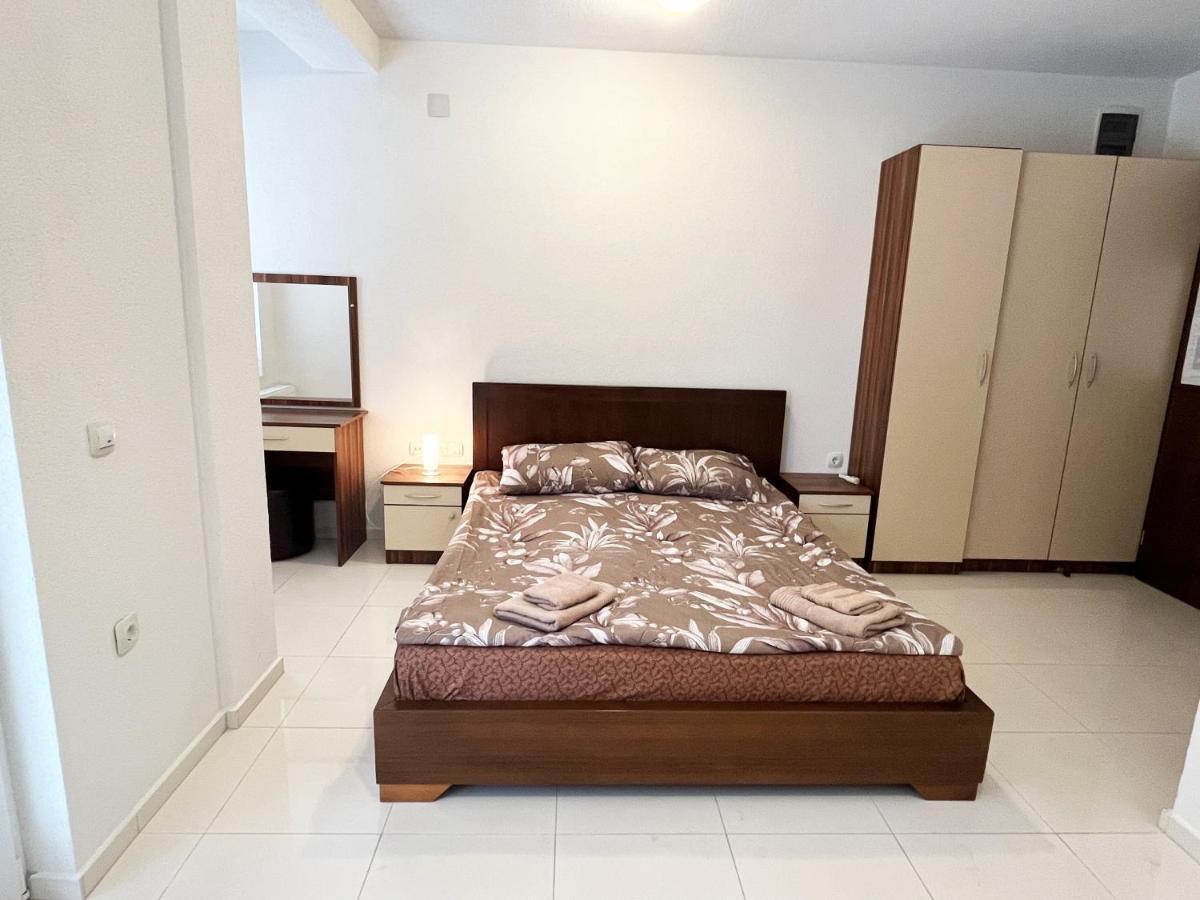 Majap Hostel Ohrid Eksteriør bilde